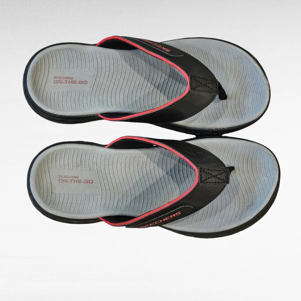 Skechers On The Go Black and Red Kids Sandals Size 4
